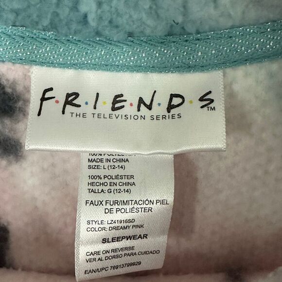 “Friends” Cozy Top - Picture 5 of 6